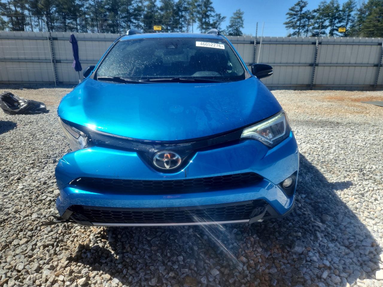 2017 TOYOTA RAV4 SE photo 9