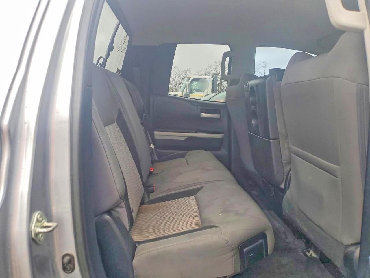 2014 TOYOTA TUNDRA SR5 photo 28