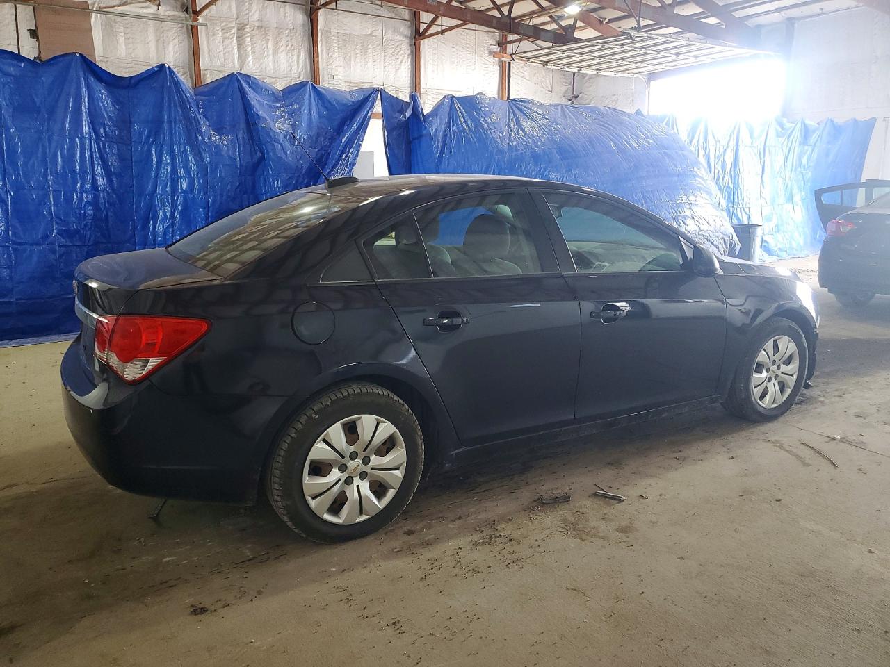 2015 CHEVROLET CRUZE LS photo 5