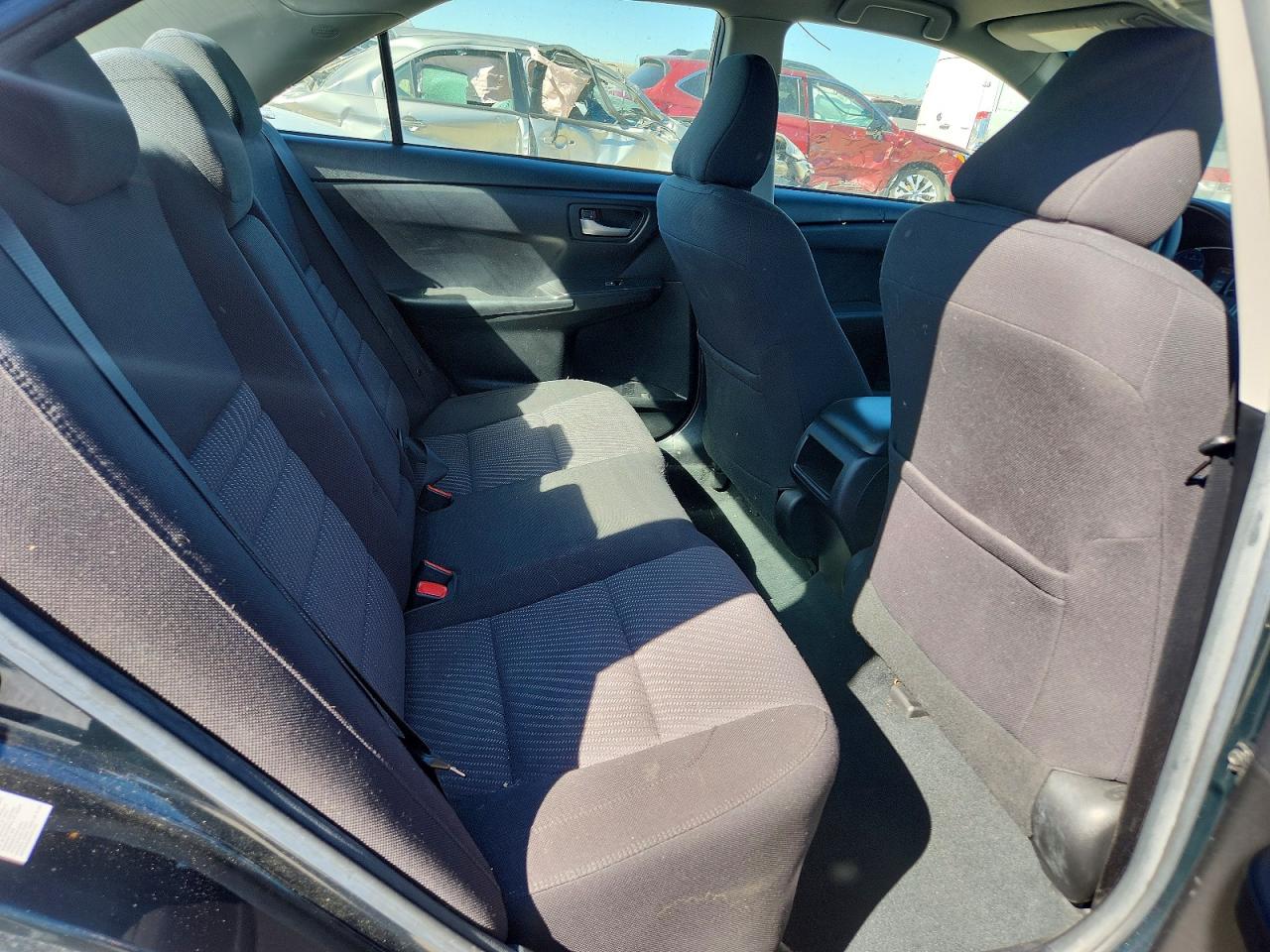 2017 TOYOTA CAMRY LE photo 10