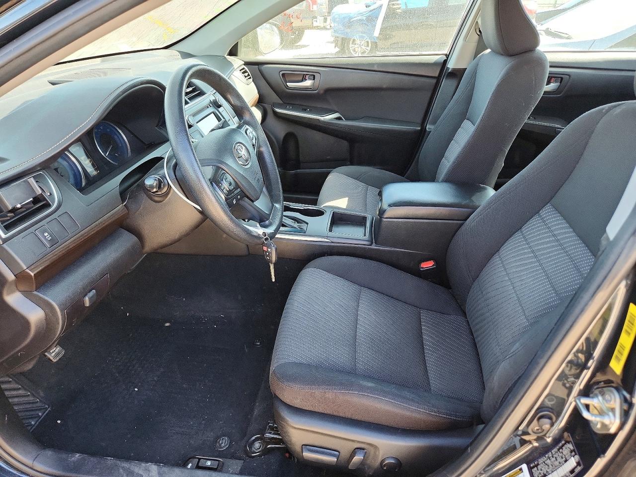 2017 TOYOTA CAMRY LE photo 7