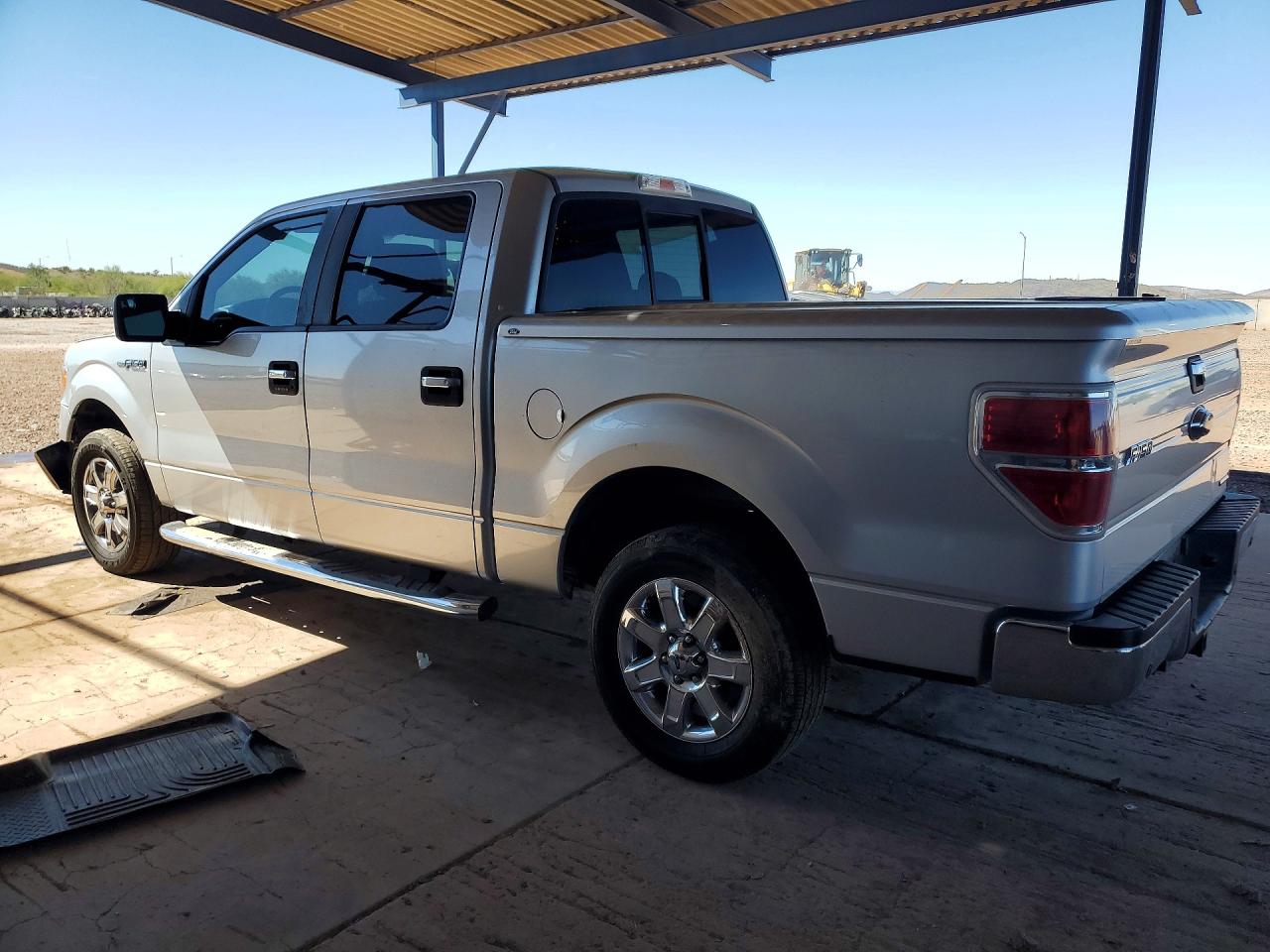 2014 FORD F150 SUPERCREW photo 2