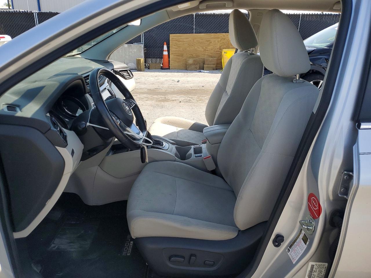 2018 NISSAN ROGUE SPORT SV photo 13