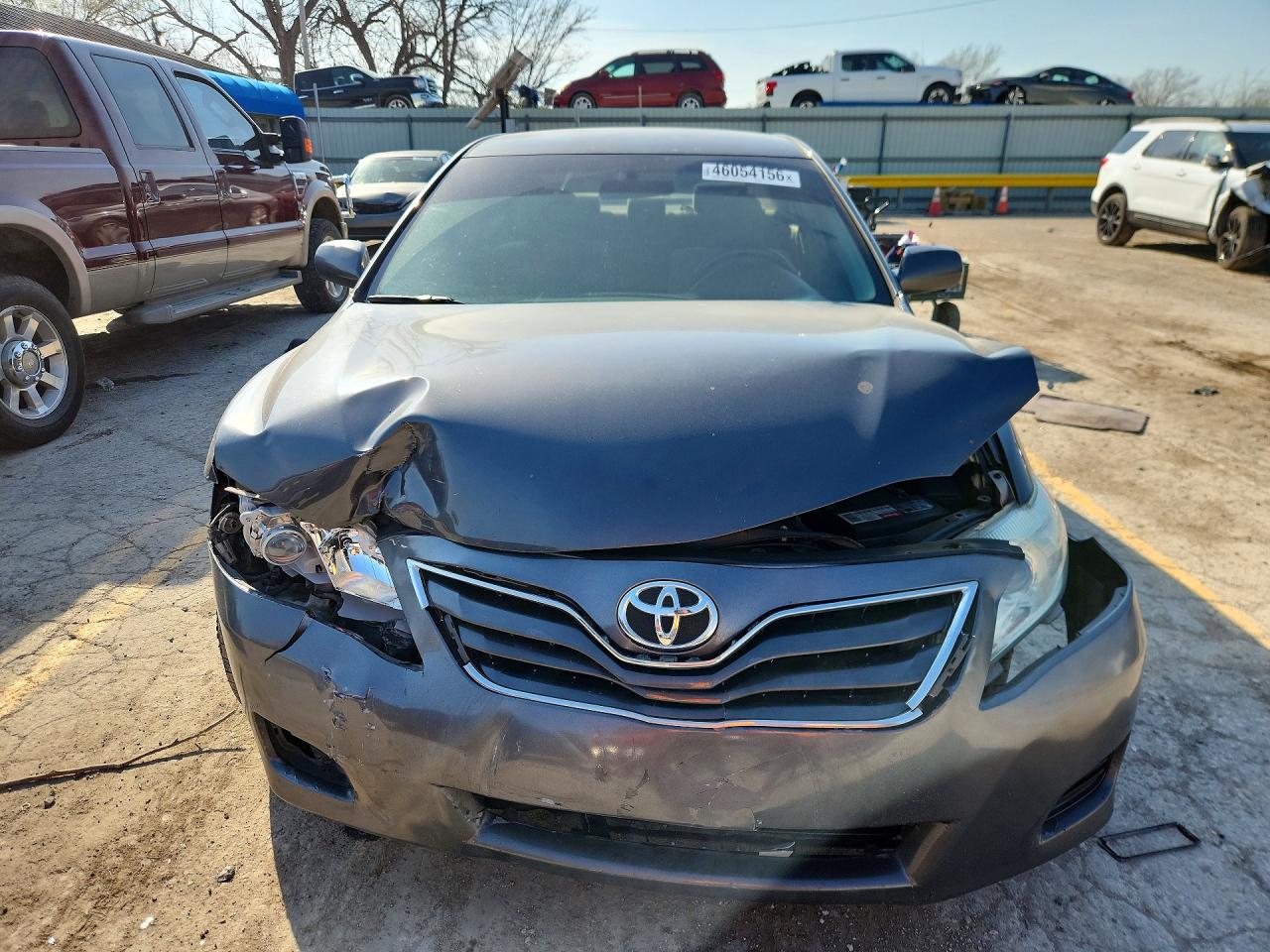 2010 TOYOTA CAMRY LE photo 5