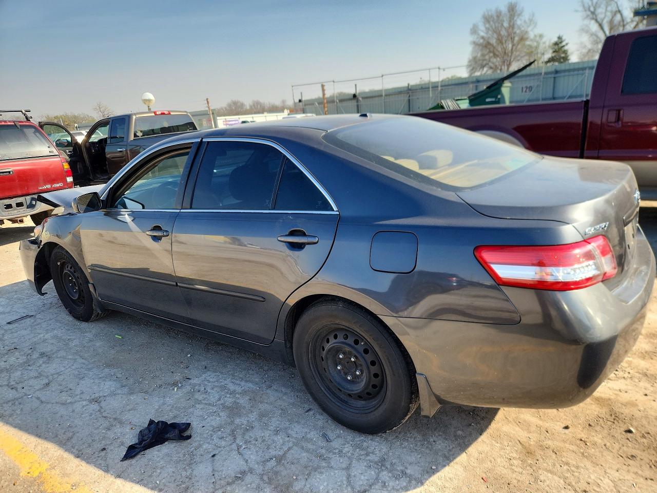 2010 TOYOTA CAMRY LE photo 2