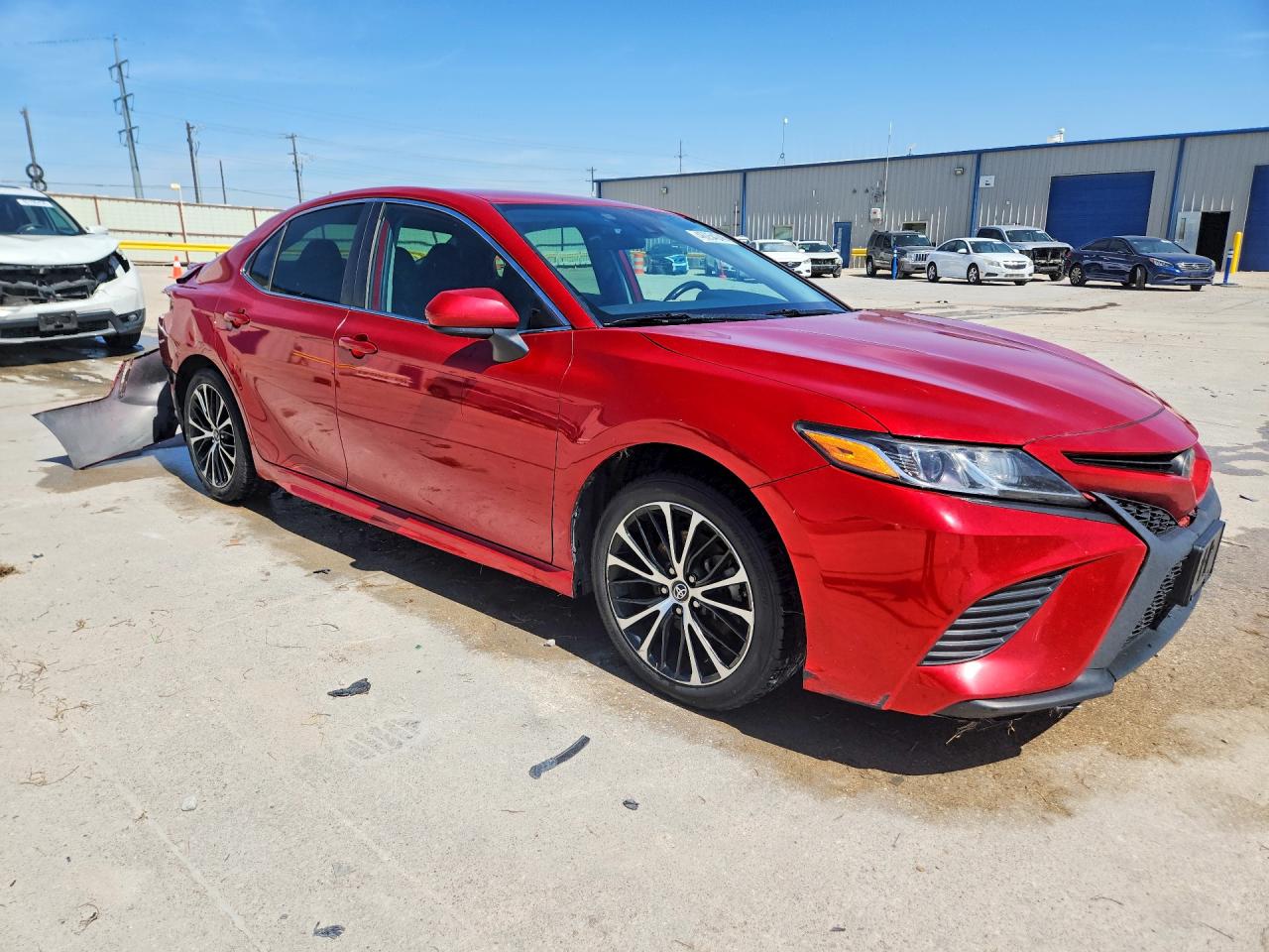 2019 TOYOTA CAMRY SE photo 7