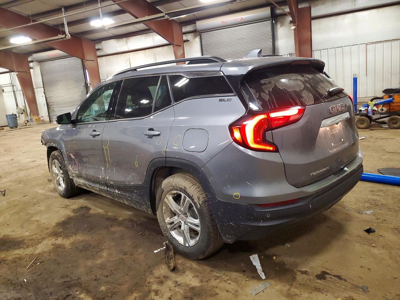 2019 GMC TERRAIN SLE photo 3
