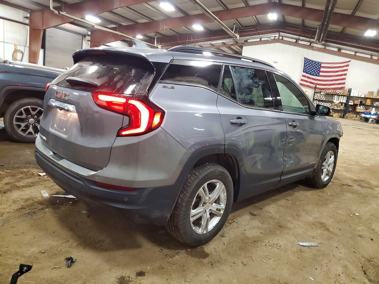 2019 GMC TERRAIN SLE photo 5