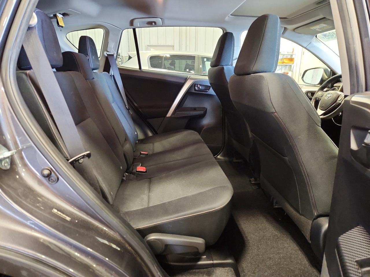 2013 TOYOTA RAV4 XLE photo 21