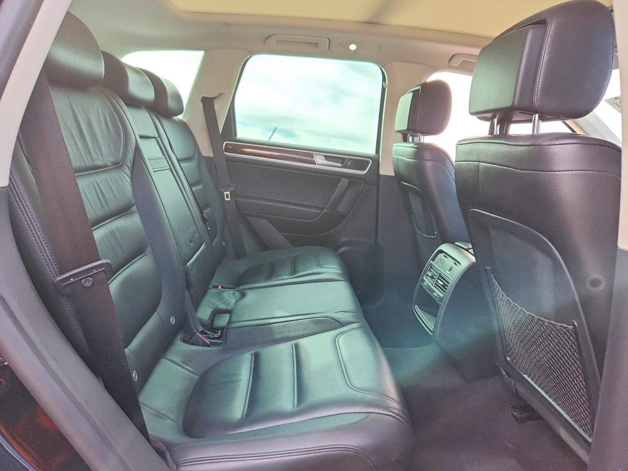 2015 VOLKSWAGEN TOUAREG V6 TDI photo 21