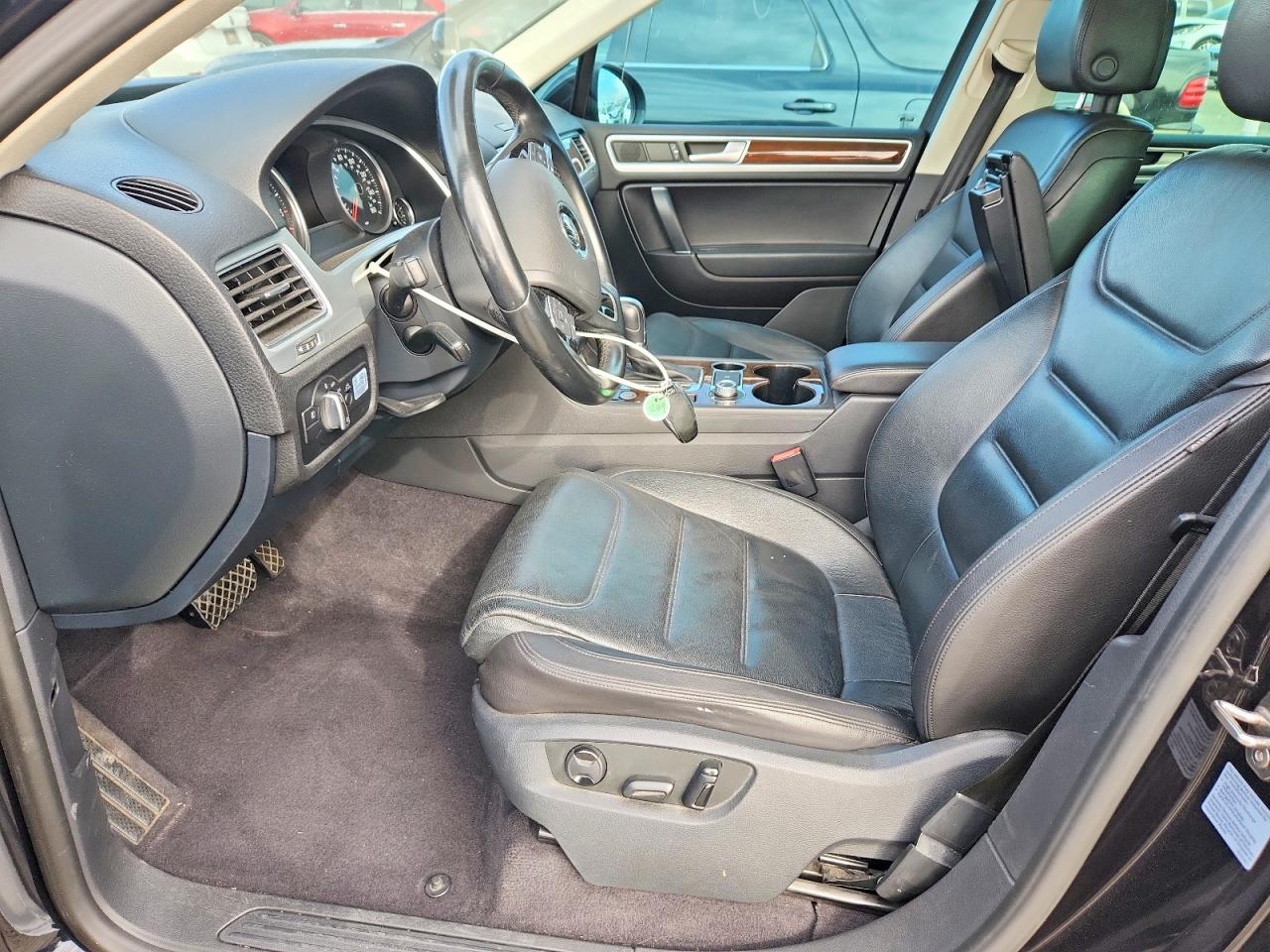 2015 VOLKSWAGEN TOUAREG V6 TDI photo 13