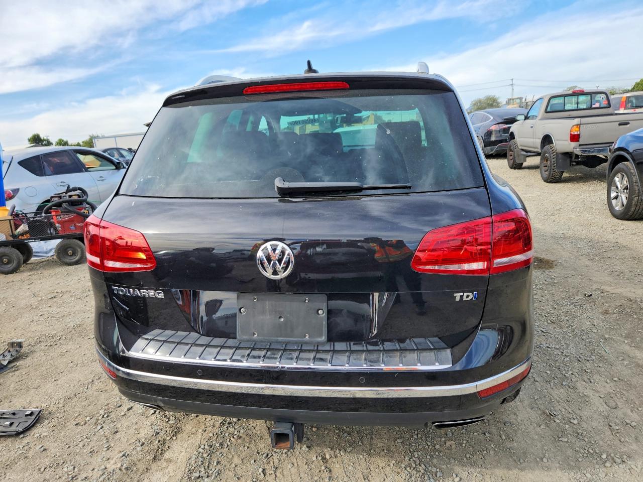2015 VOLKSWAGEN TOUAREG V6 TDI photo 11