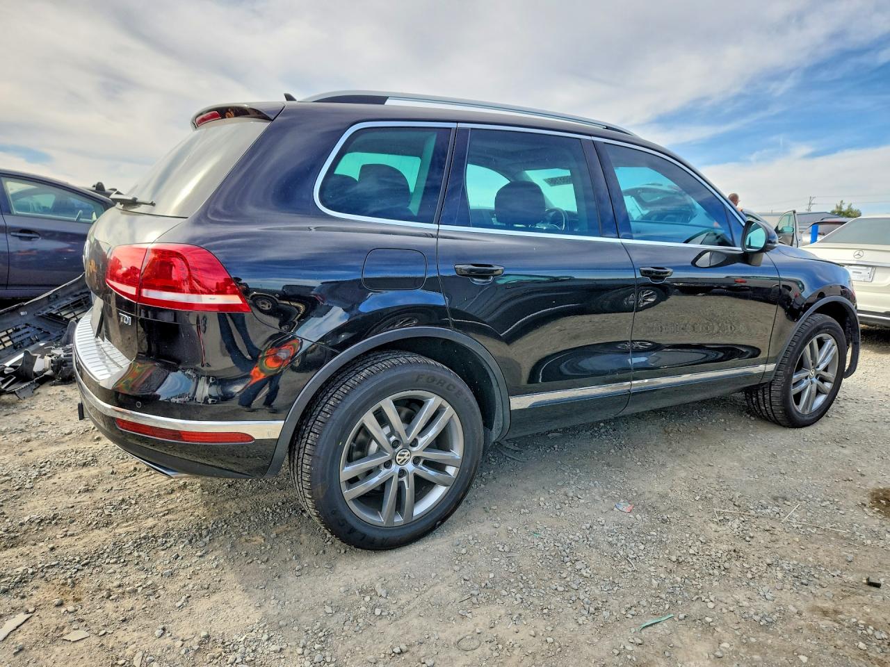 2015 VOLKSWAGEN TOUAREG V6 TDI photo 5