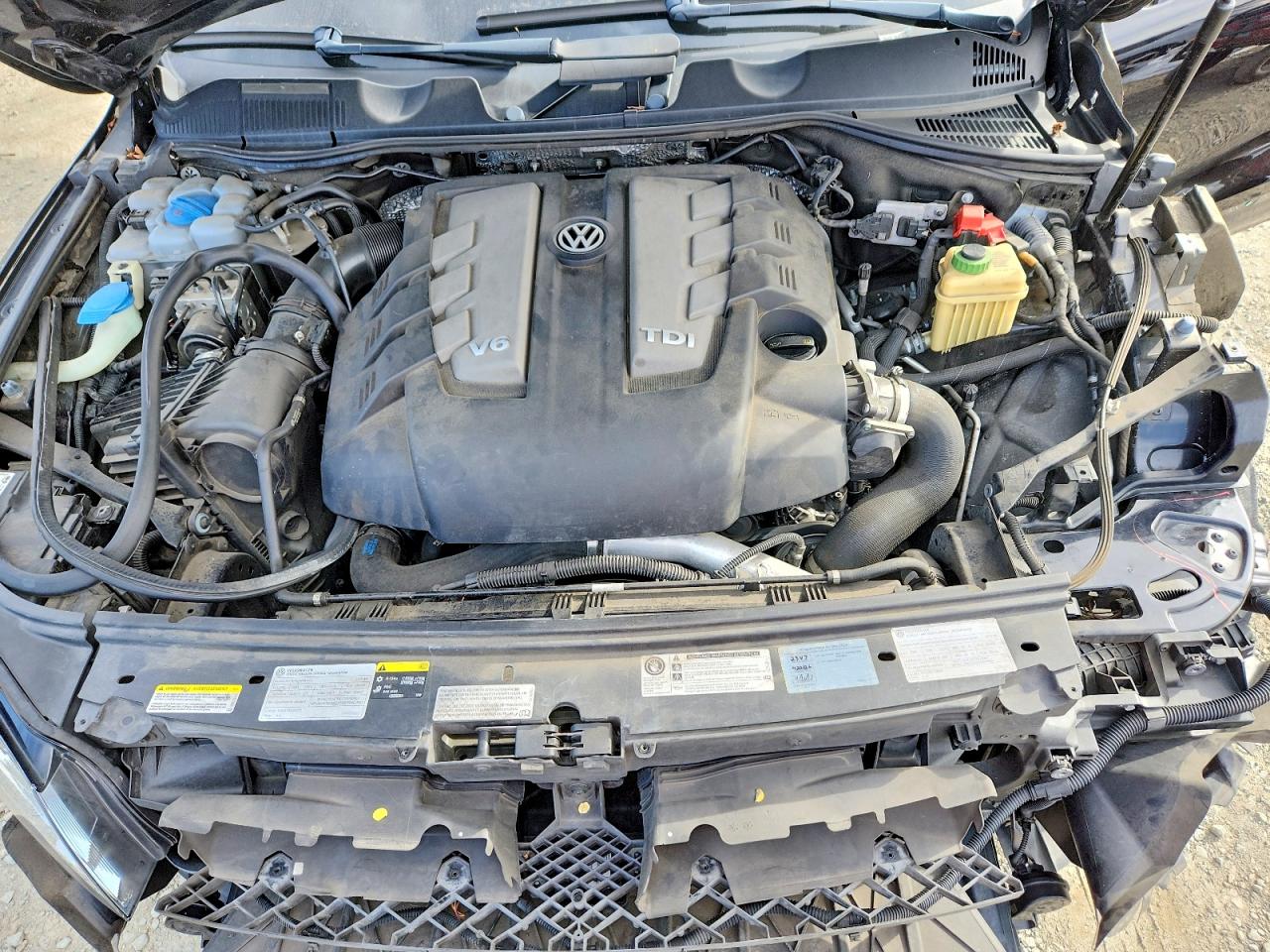 2015 VOLKSWAGEN TOUAREG V6 TDI photo 23