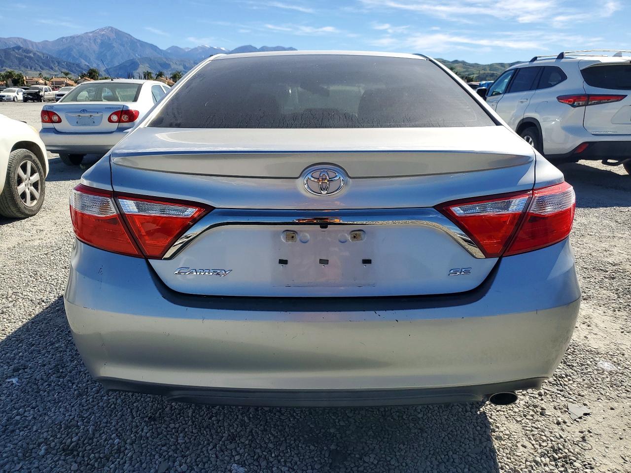 2017 TOYOTA CAMRY photo 16