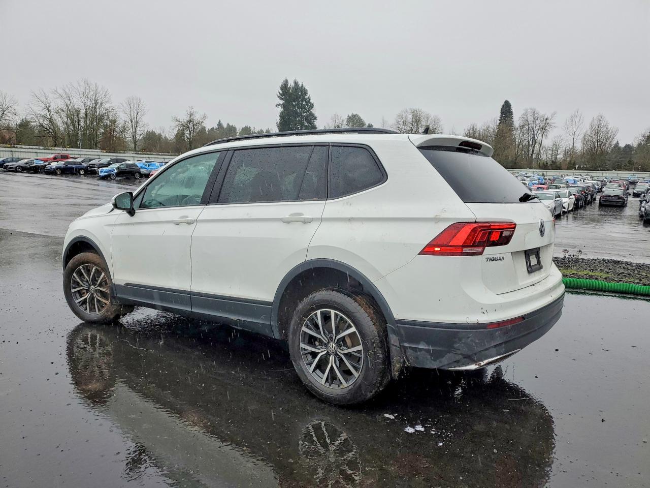 2021 VOLKSWAGEN TIGUAN S photo 3