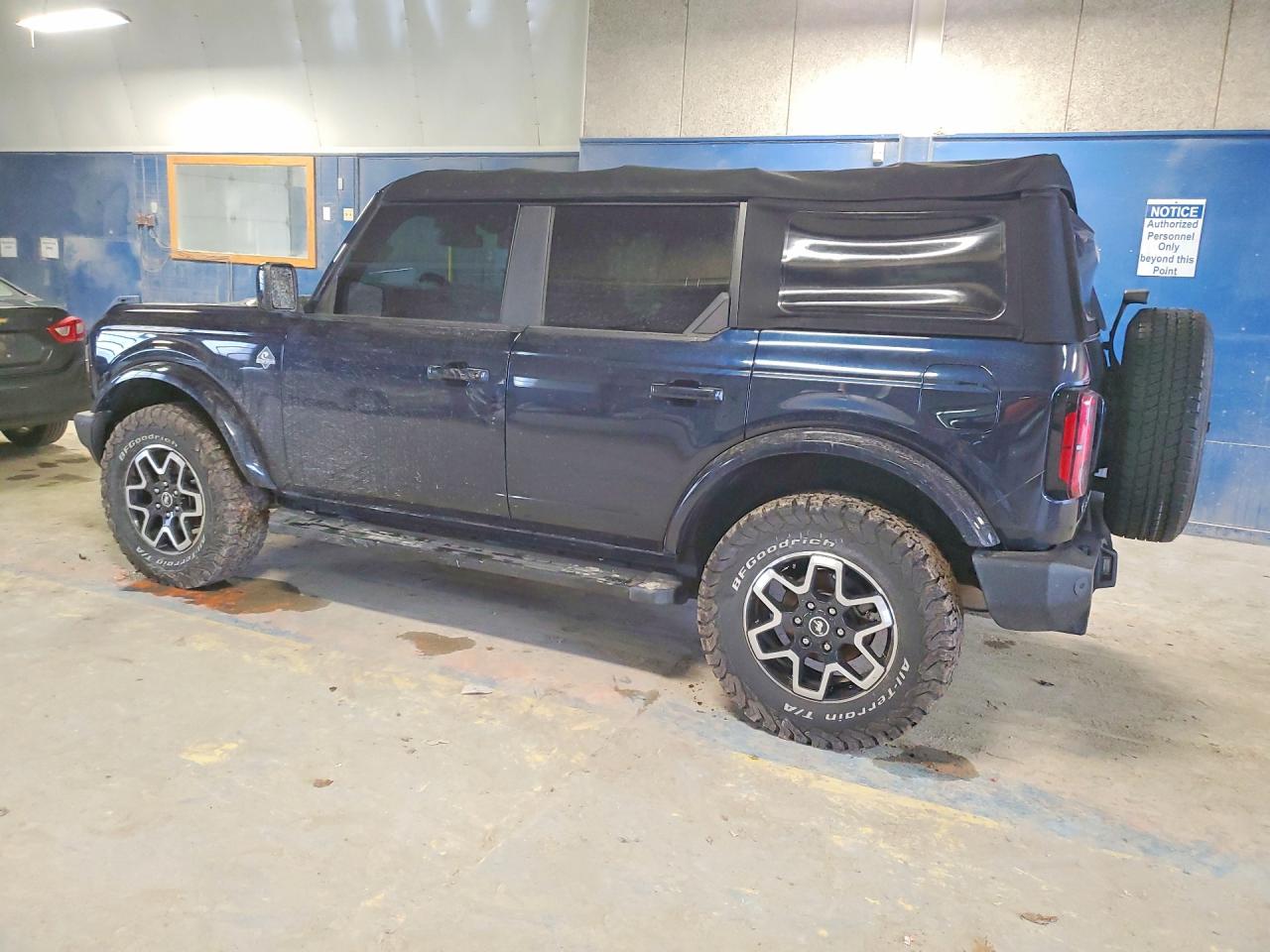 2021 FORD BRONCO BASE photo 2