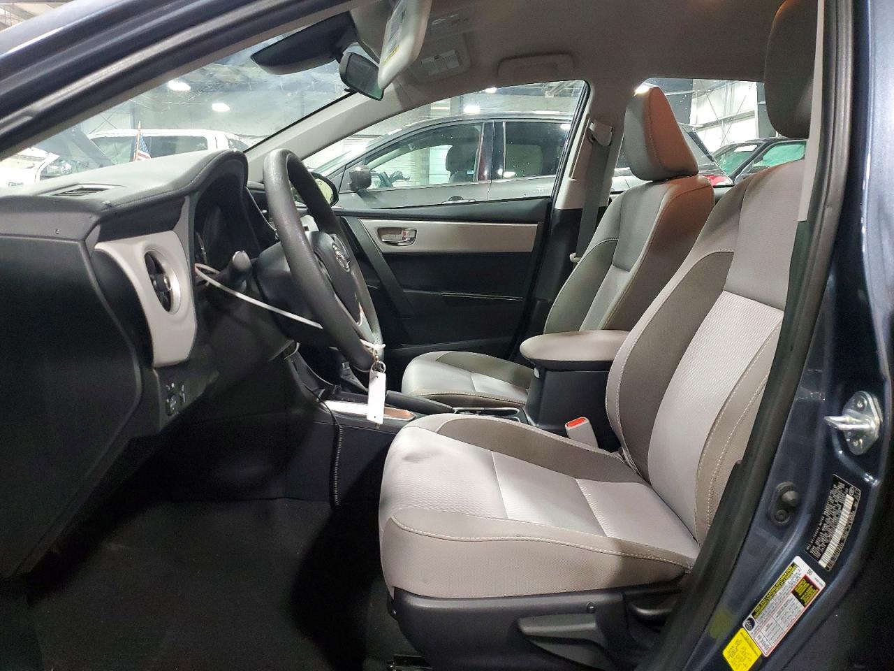 2018 TOYOTA COROLLA LE photo 13