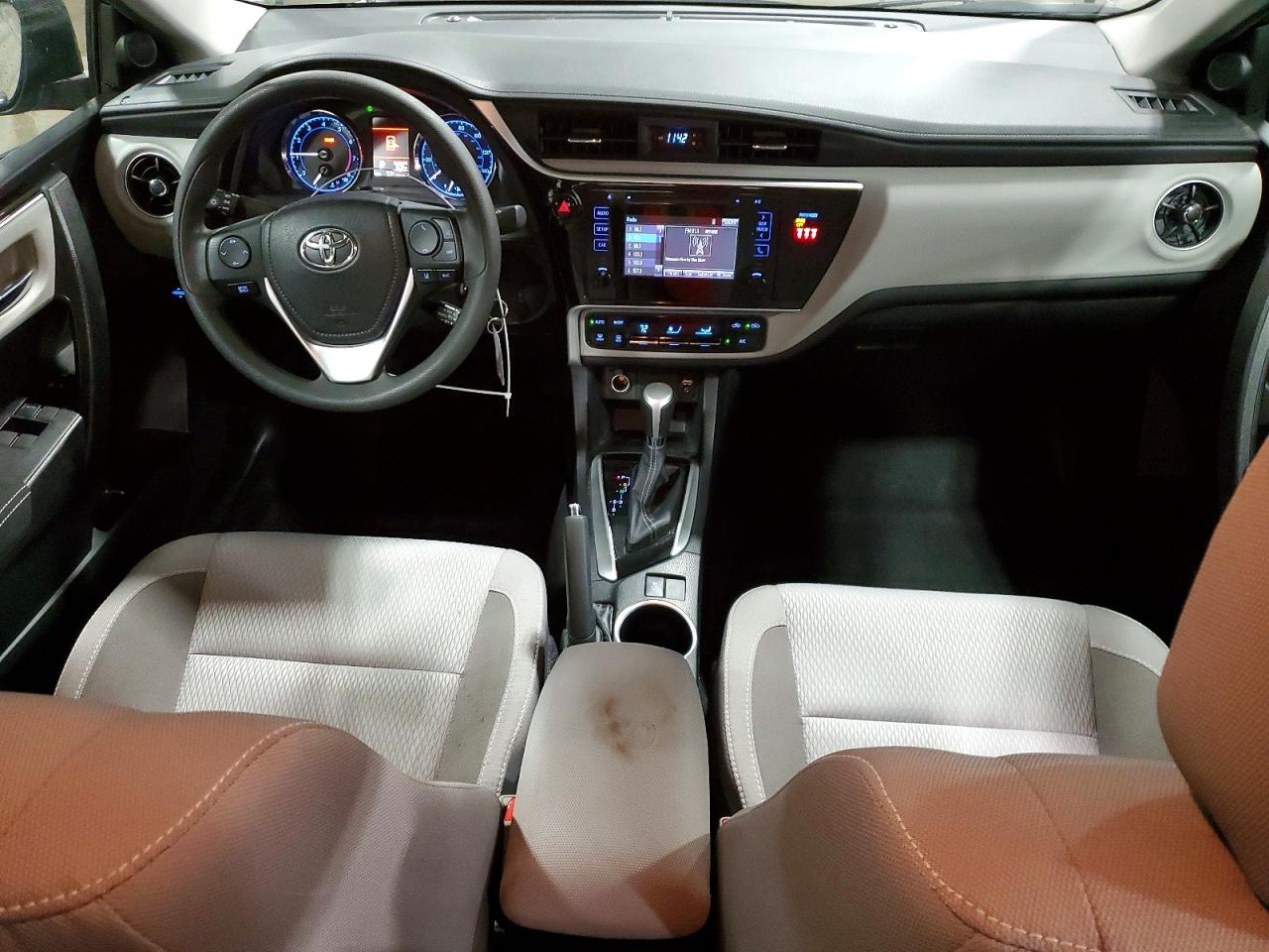 2018 TOYOTA COROLLA LE photo 15