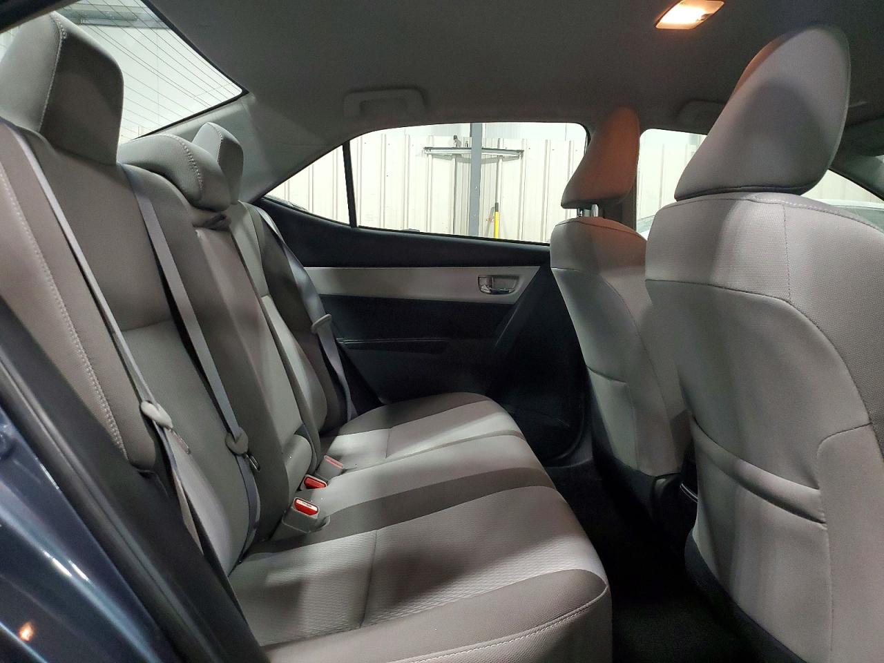 2018 TOYOTA COROLLA LE photo 19
