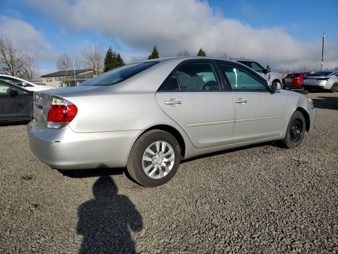 2006 TOYOTA CAMRY LE photo 5