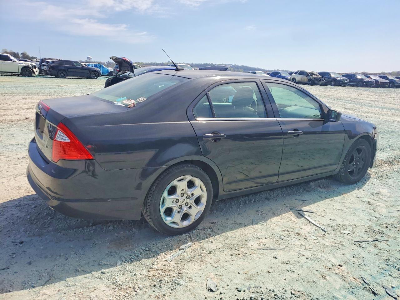 2010 FORD FUSION SE photo 3