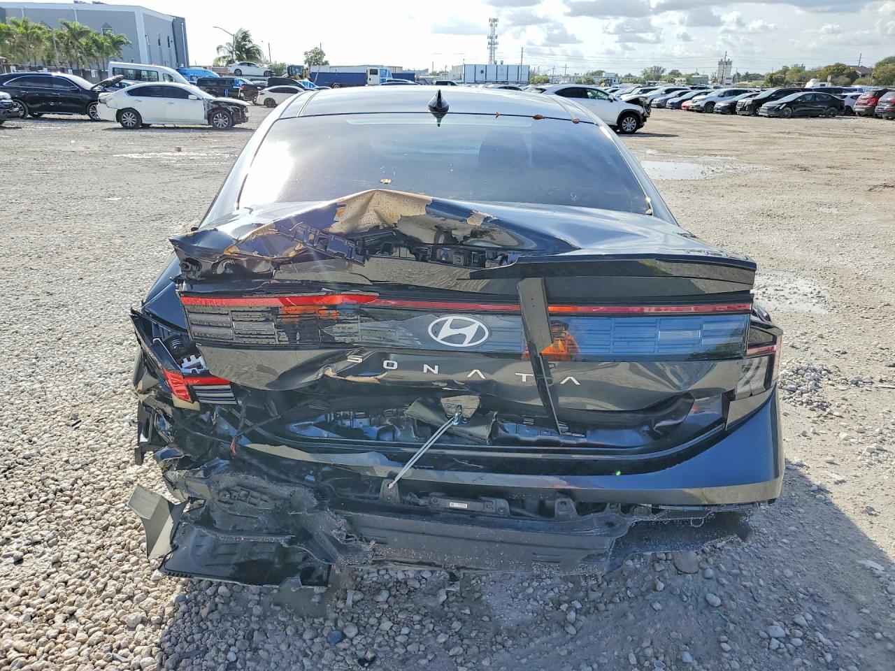 2024 HYUNDAI SONATA SEL photo 11