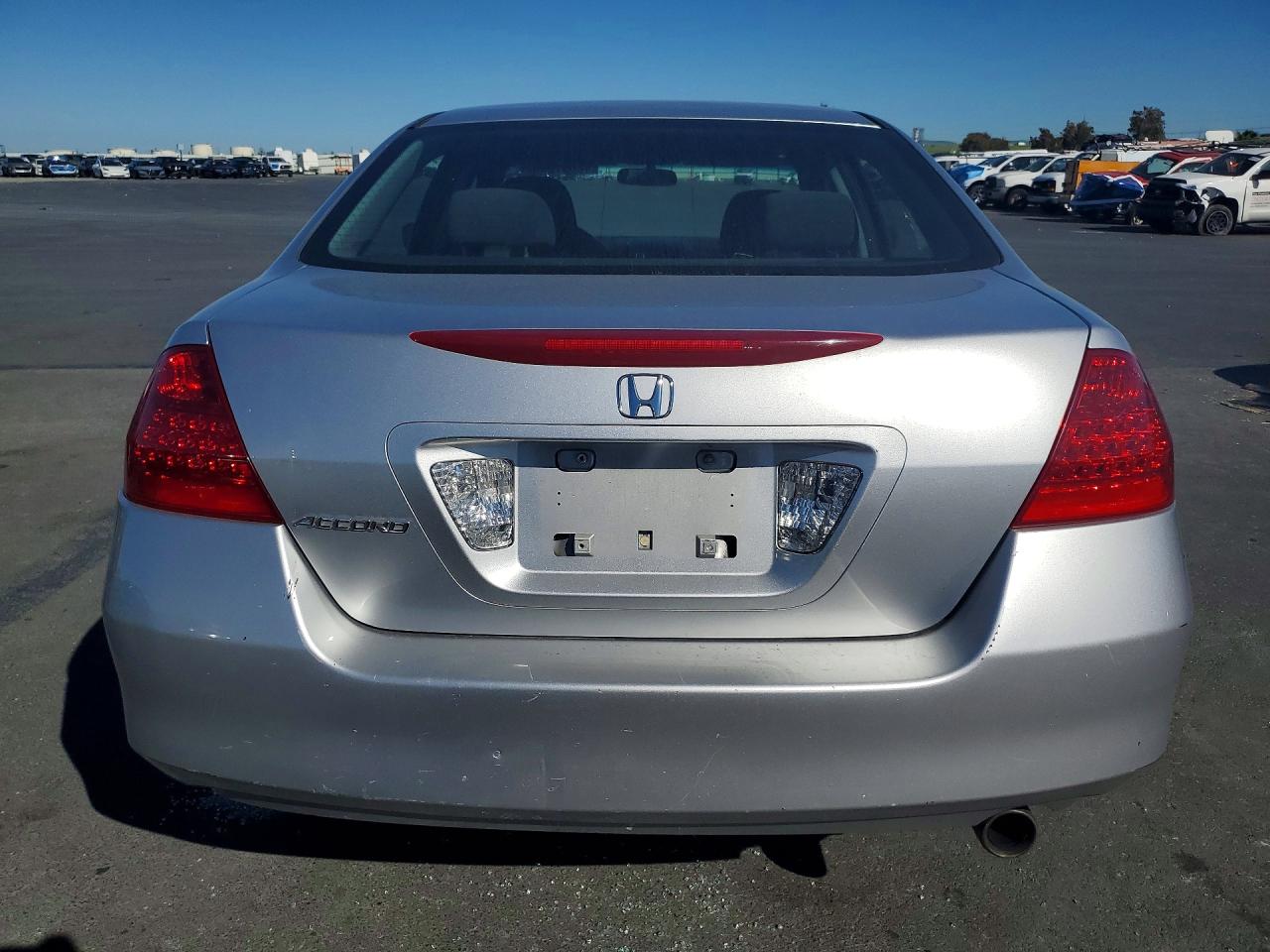2007 HONDA ACCORD LX photo 11