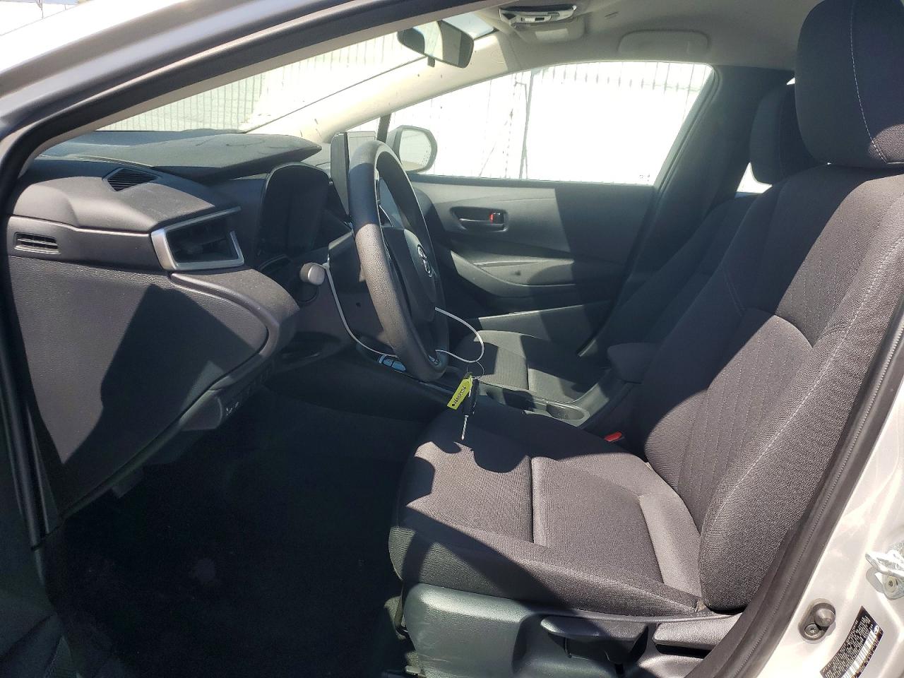 2024 TOYOTA COROLLA LE photo 13