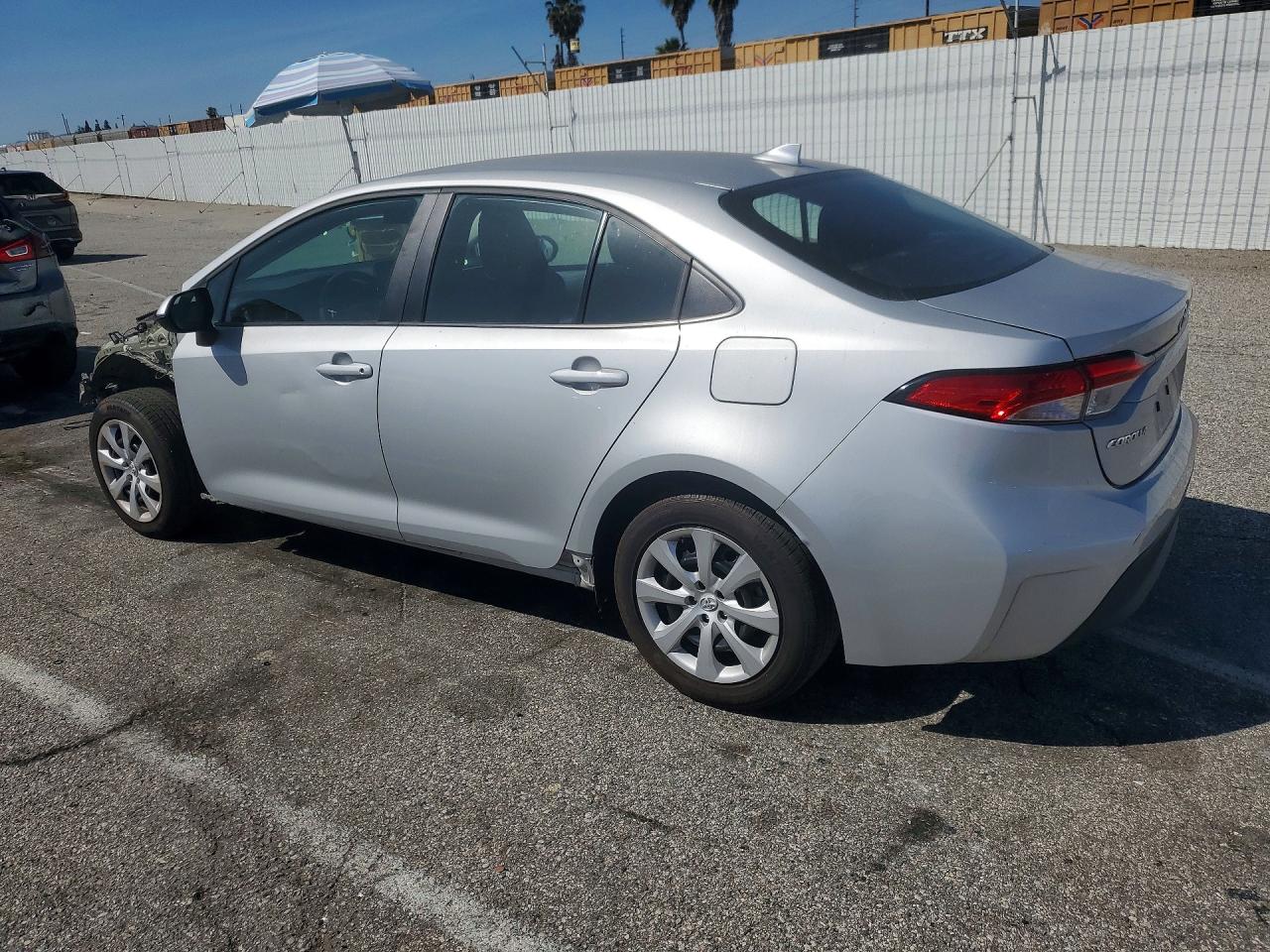 2024 TOYOTA COROLLA LE photo 3