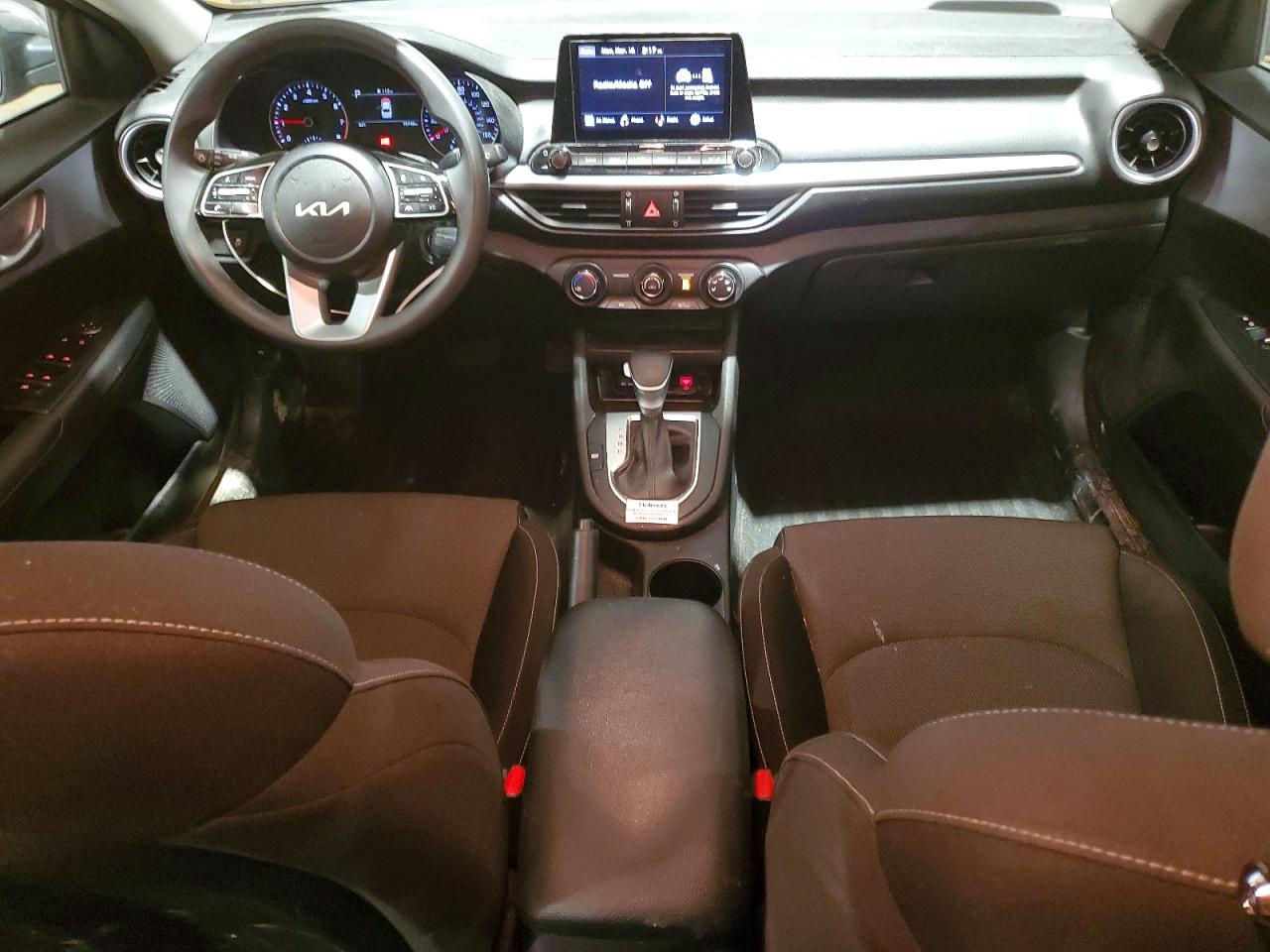 2024 KIA FORTE LXS photo 15