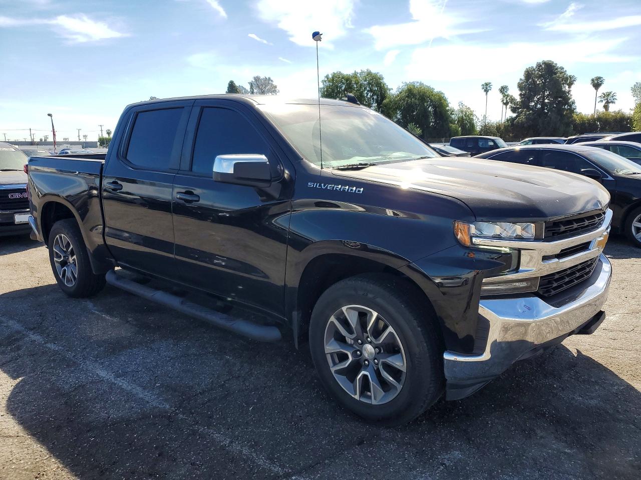 2021 CHEVROLET SILVERADO C1500 LT photo 4