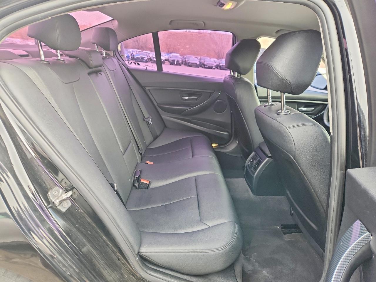 2016 BMW 320 I photo 10