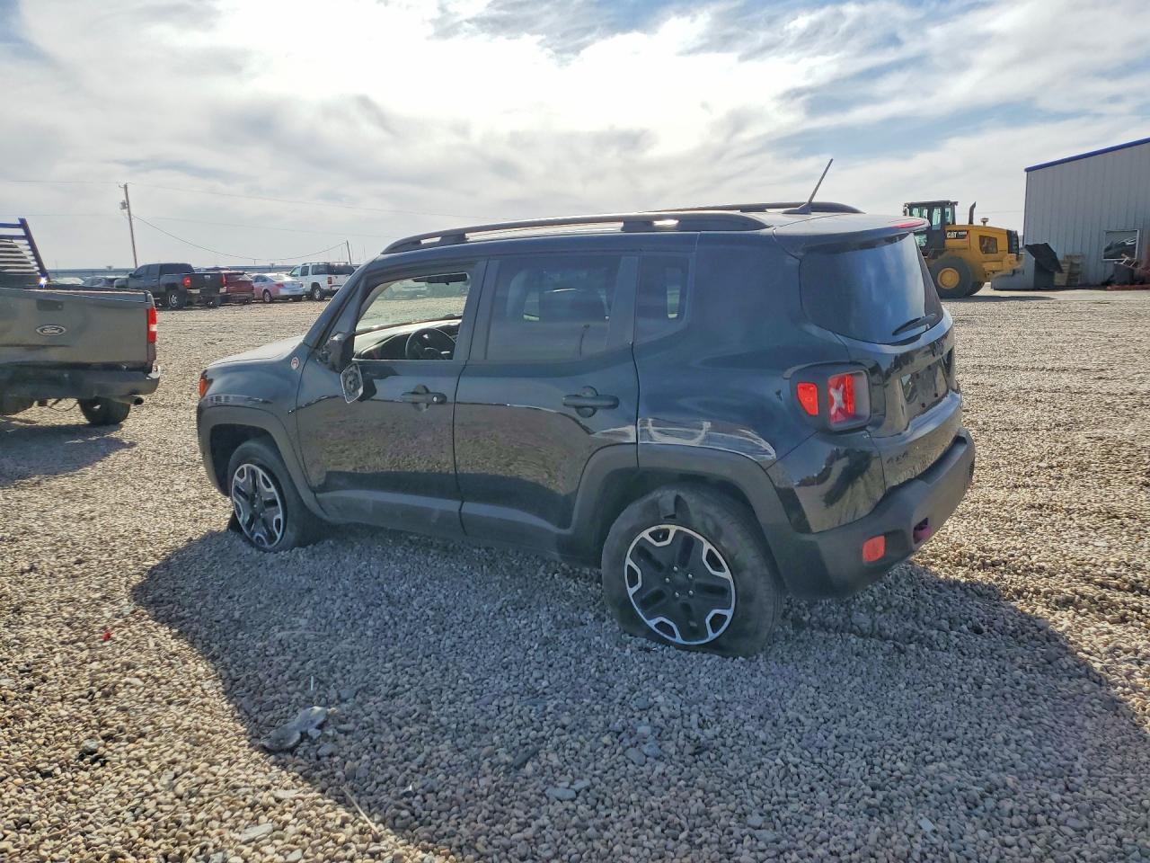 2017 JEEP RENEGADE TRAILHAWK photo 4