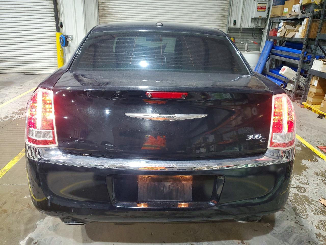 2013 CHRYSLER 300C photo 6