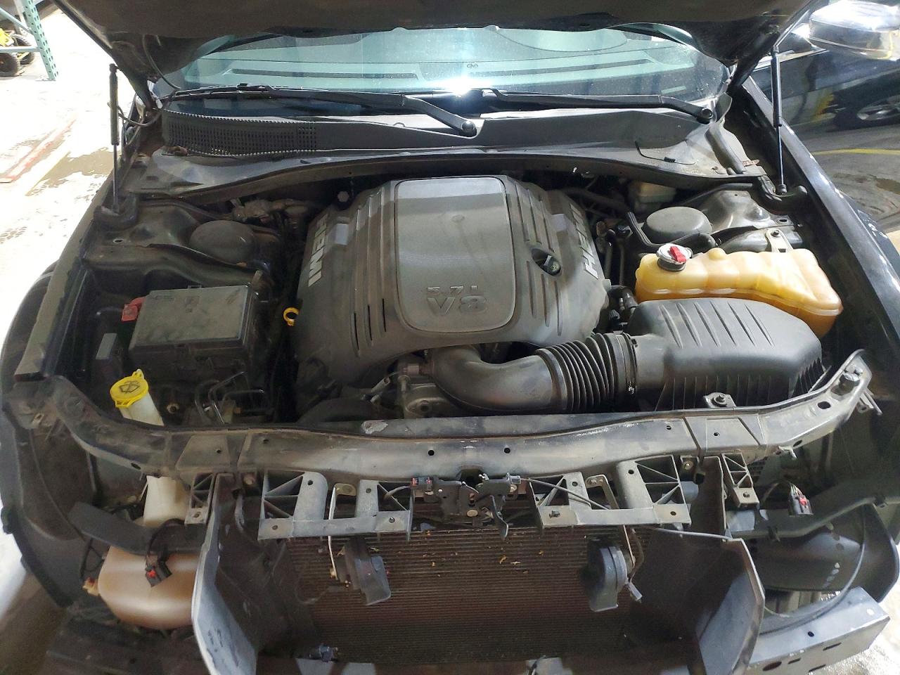 2013 CHRYSLER 300C photo 11
