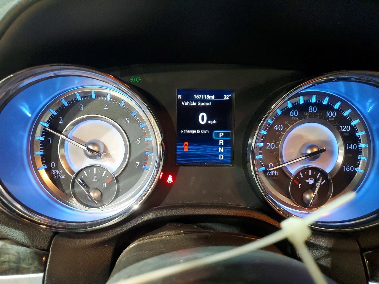 2013 CHRYSLER 300C photo 9