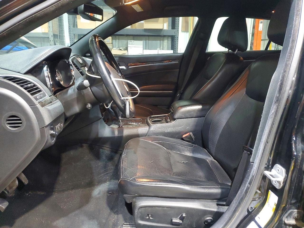 2013 CHRYSLER 300C photo 7