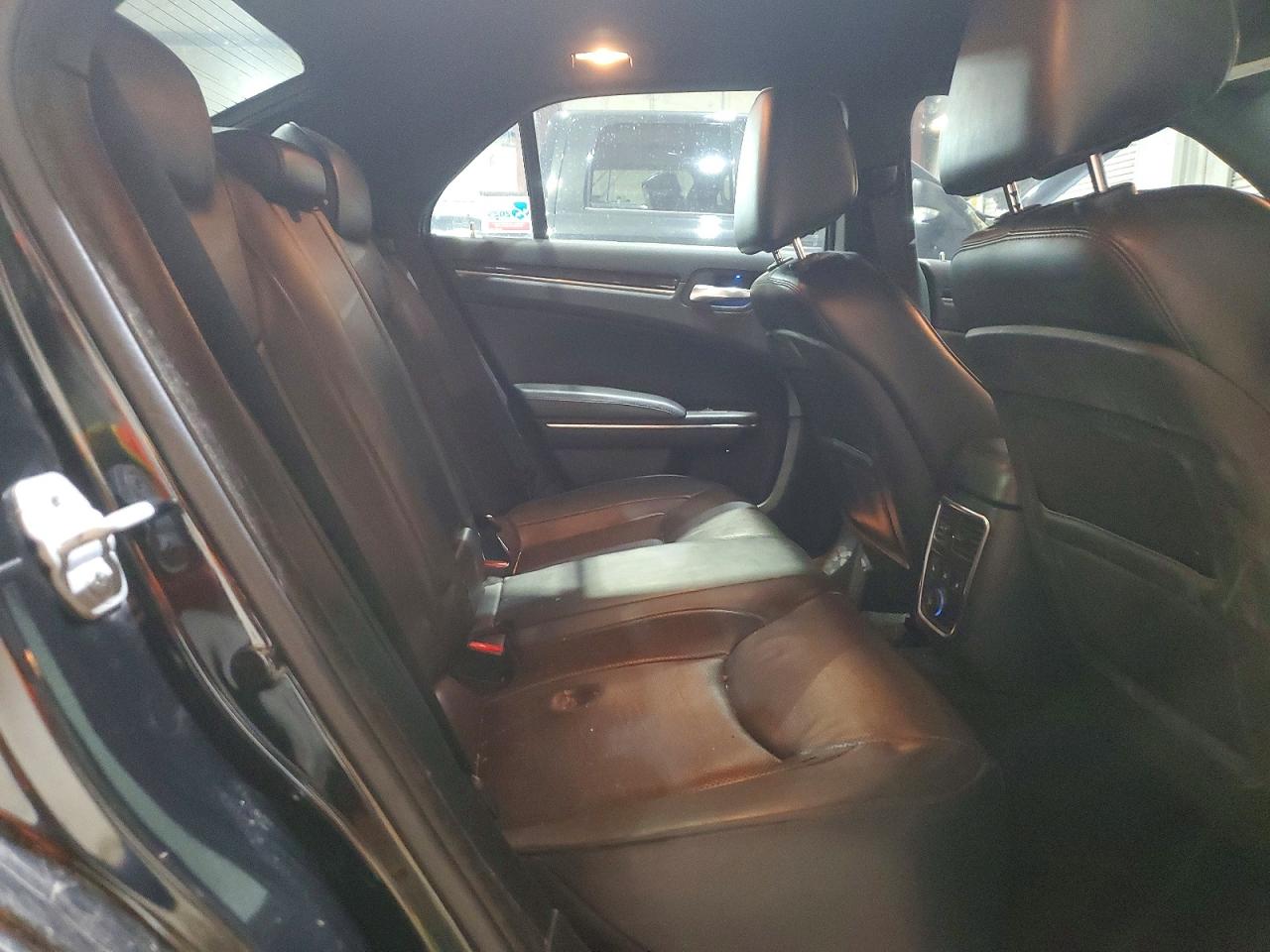 2013 CHRYSLER 300C photo 10