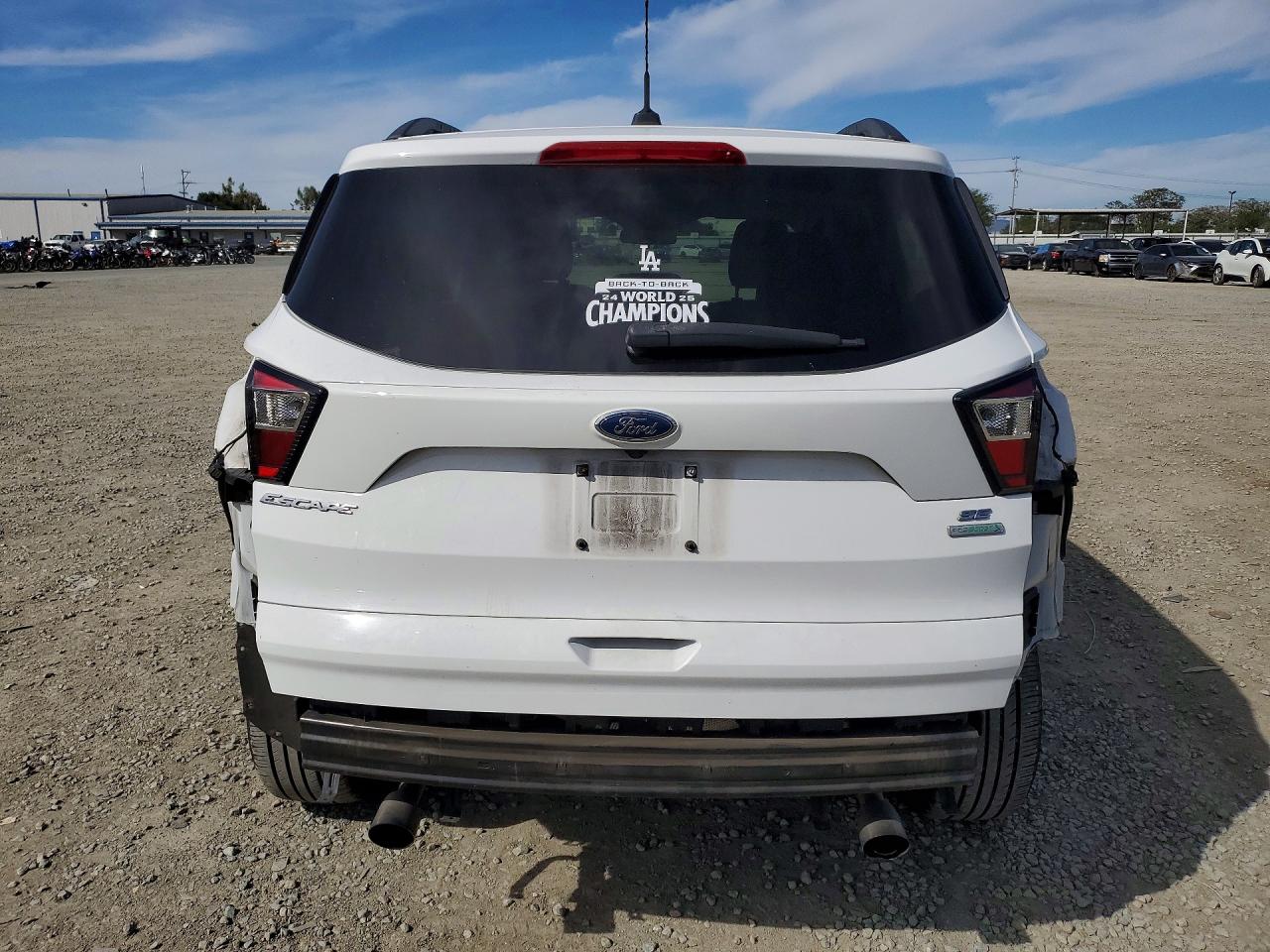 2018 FORD ESCAPE SE photo 11