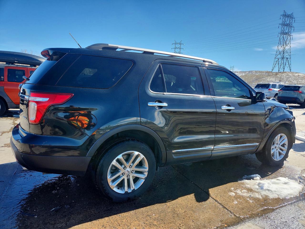 2014 FORD EXPLORER XLT photo 3