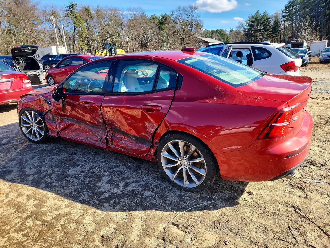 2019 VOLVO S60 T6 MOMENTUM photo 2