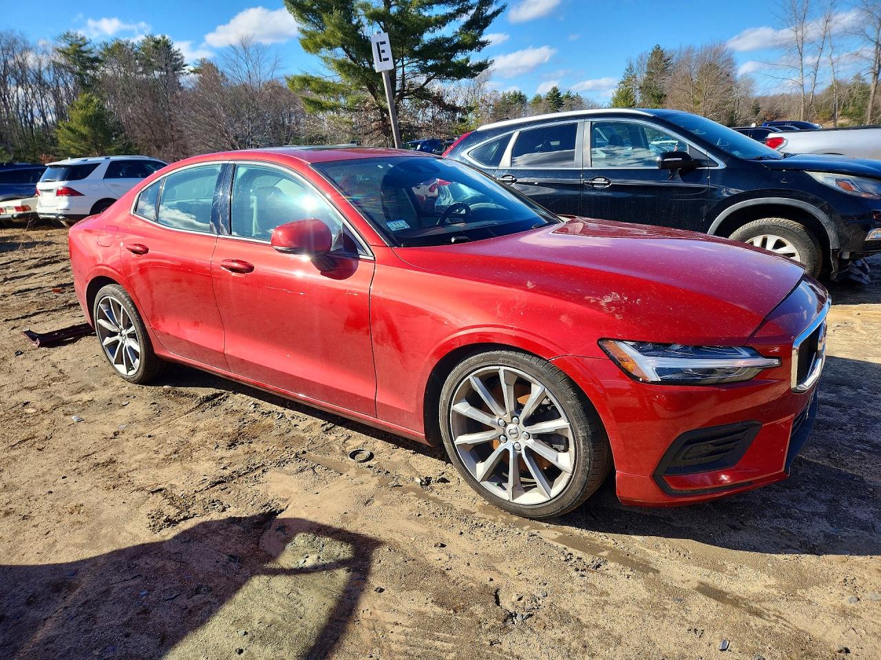 2019 VOLVO S60 T6 MOMENTUM photo 4