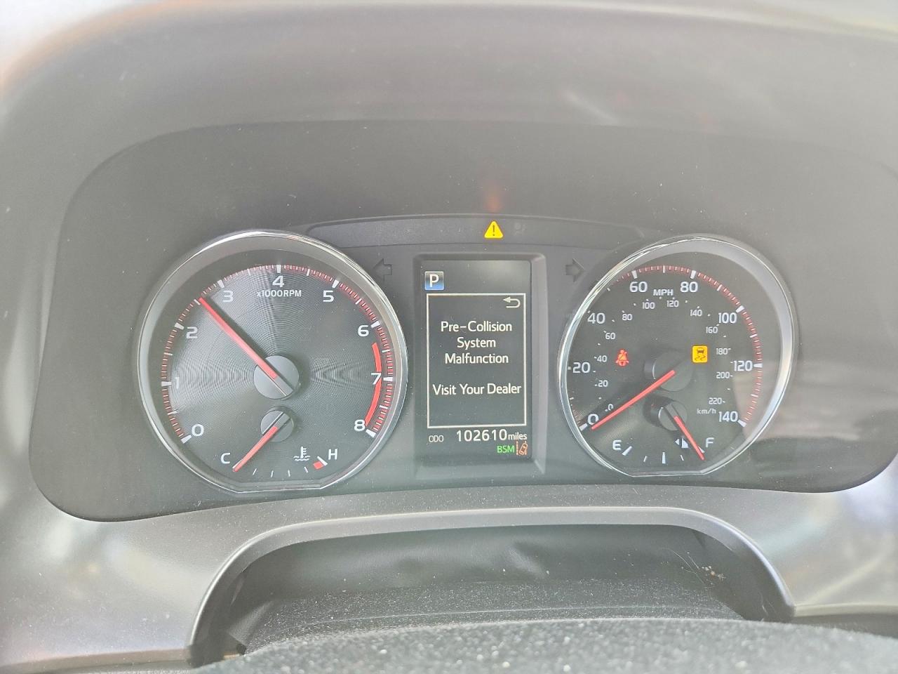 2018 TOYOTA RAV4 SE photo 9