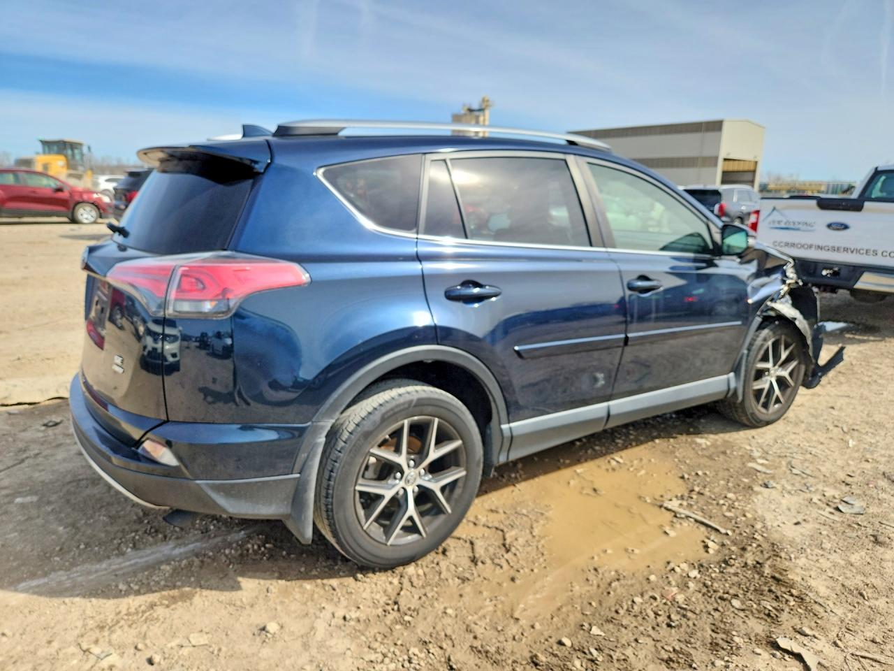 2018 TOYOTA RAV4 SE photo 3
