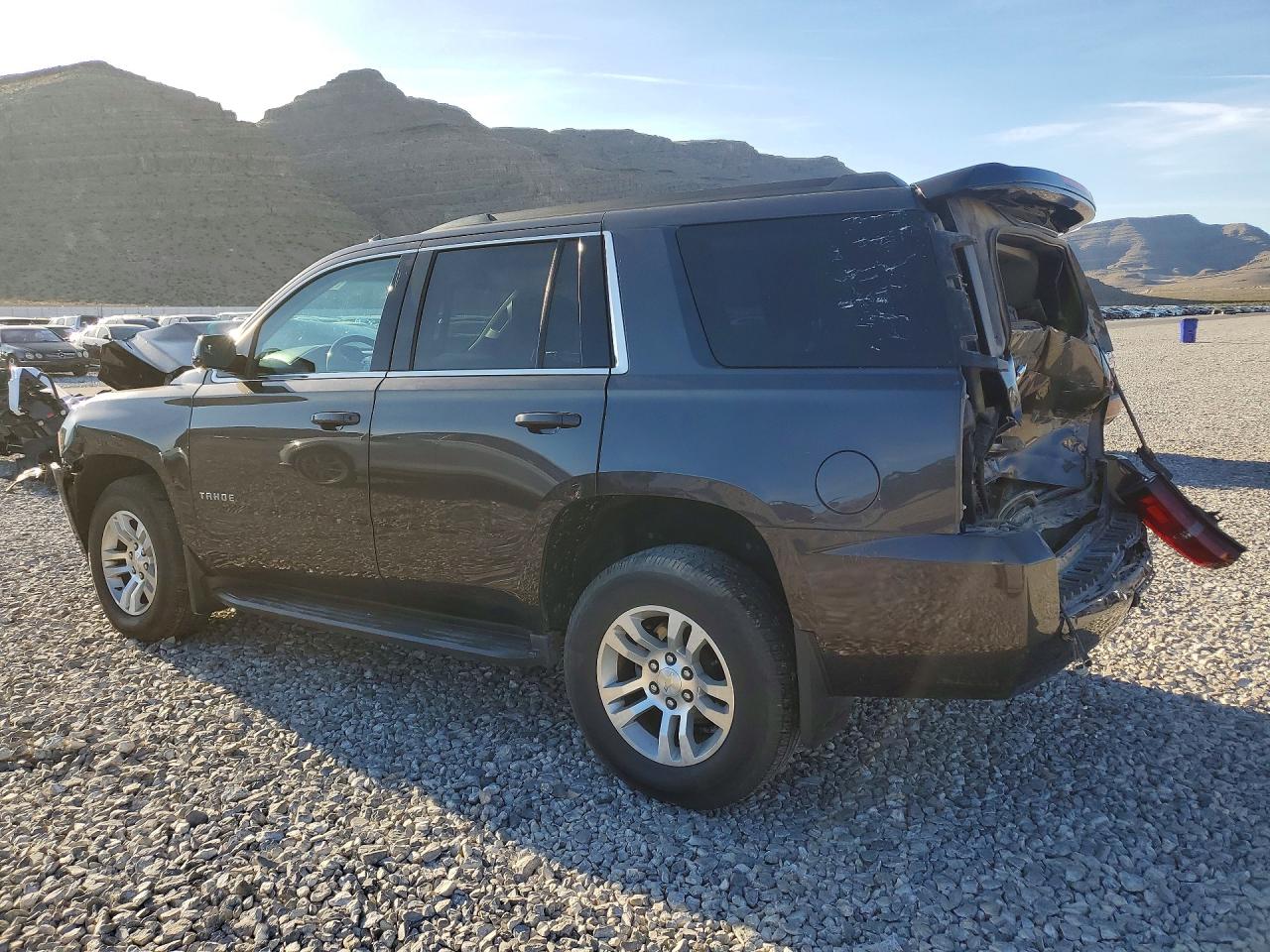 2017 CHEVROLET TAHOE K1500 LS photo 3