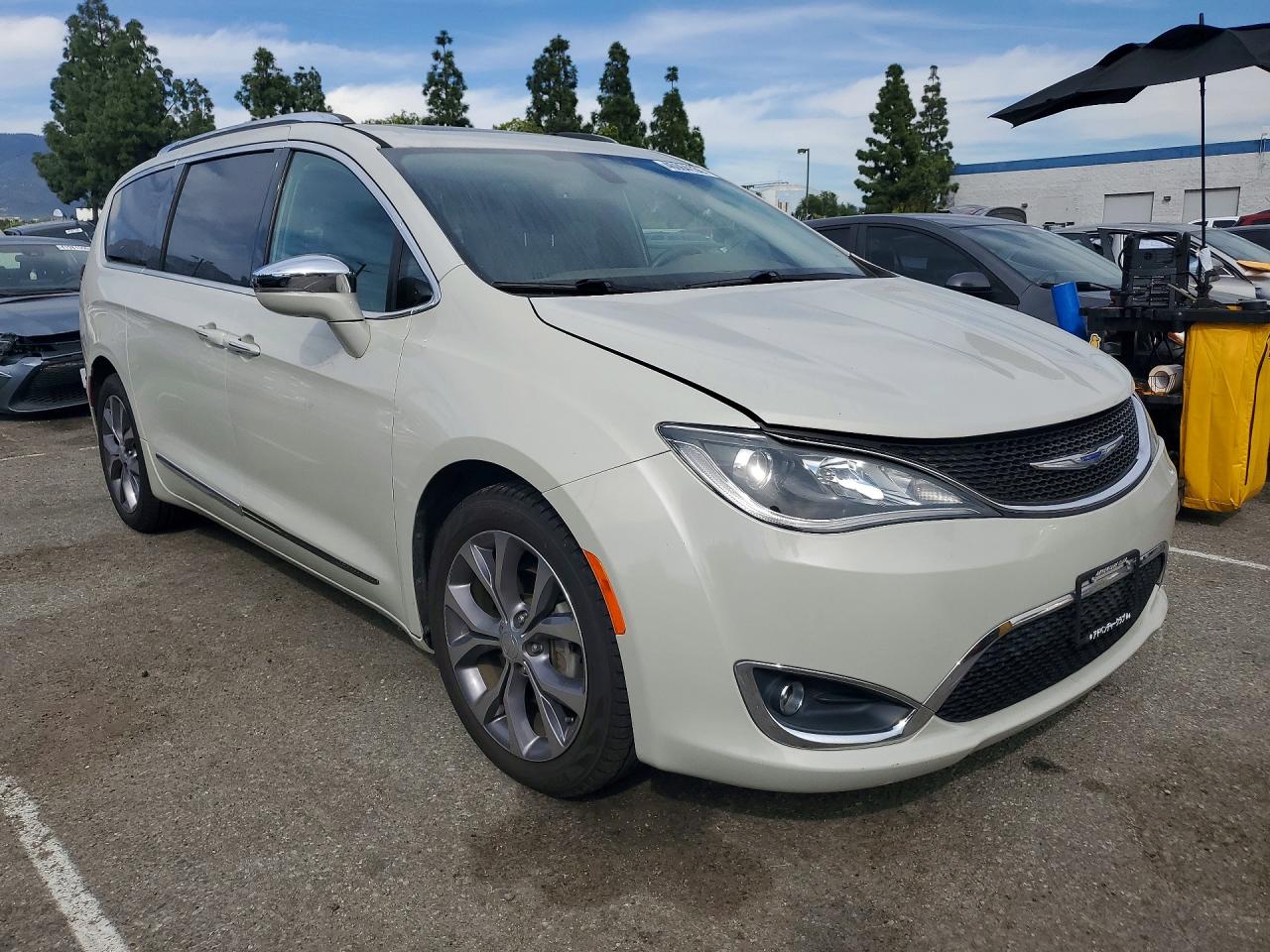 2019 CHRYSLER PACIFICA LIMITED photo 7