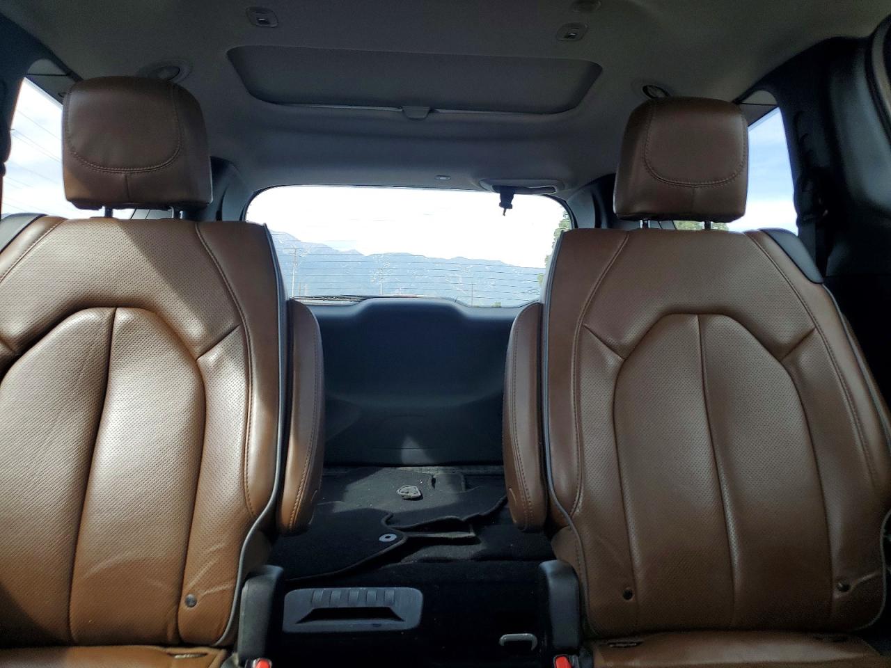 2019 CHRYSLER PACIFICA LIMITED photo 19