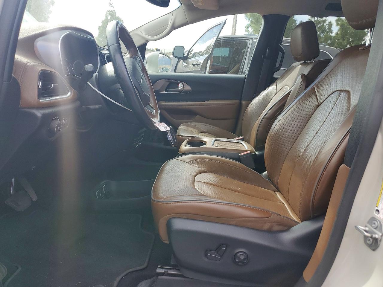 2019 CHRYSLER PACIFICA LIMITED photo 13