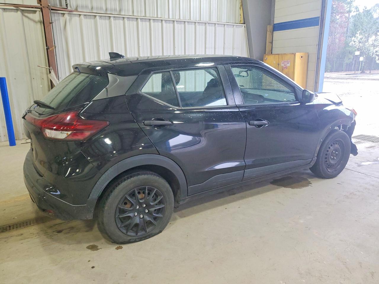2021 NISSAN KICKS S photo 5